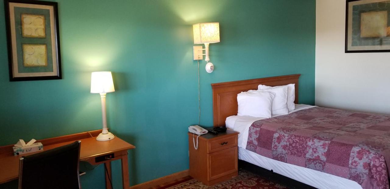 Americas Best Value Inn Greeley Evans Dış mekan fotoğraf